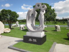 永恒之恋：欧博abg碑雕中的爱之赞歌